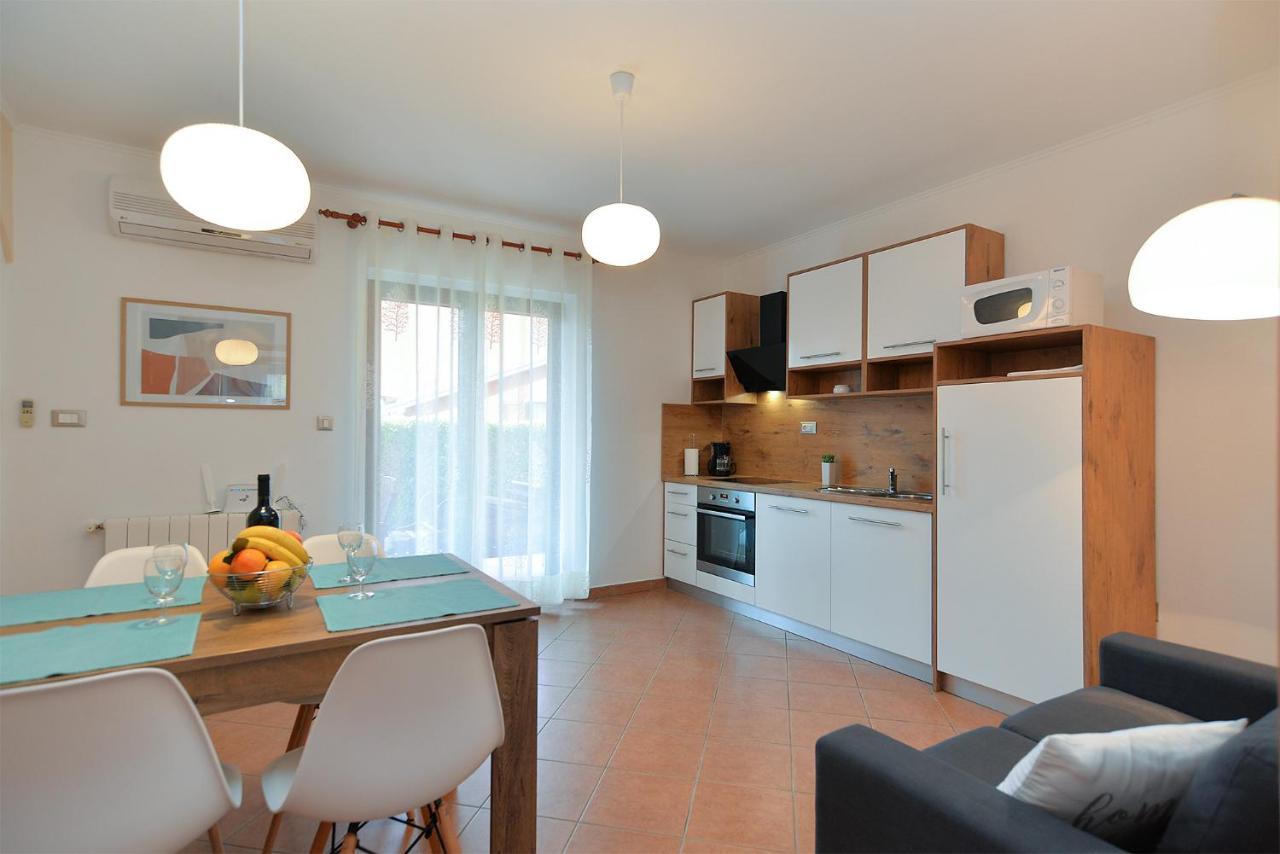 Apartments Marija 1089 Poreč Exteriör bild