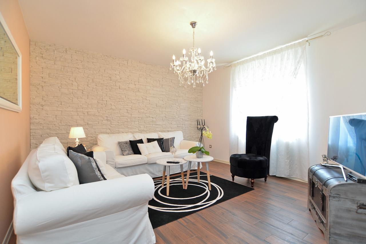 Apartments Marija 1089 Poreč Exteriör bild